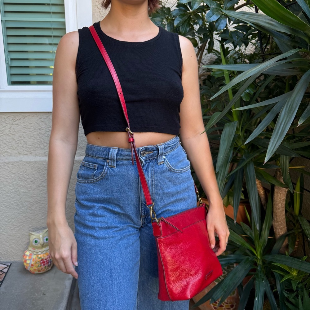 Vintage Red Fossil Pebble Leather Crossbody Bag